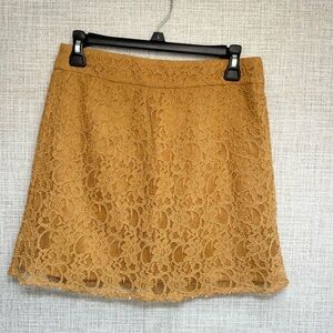 LAUNDRY By SHELLY SEGAL LIGHT GOLD LACE MINI SHORT SKIRT SIZE 4